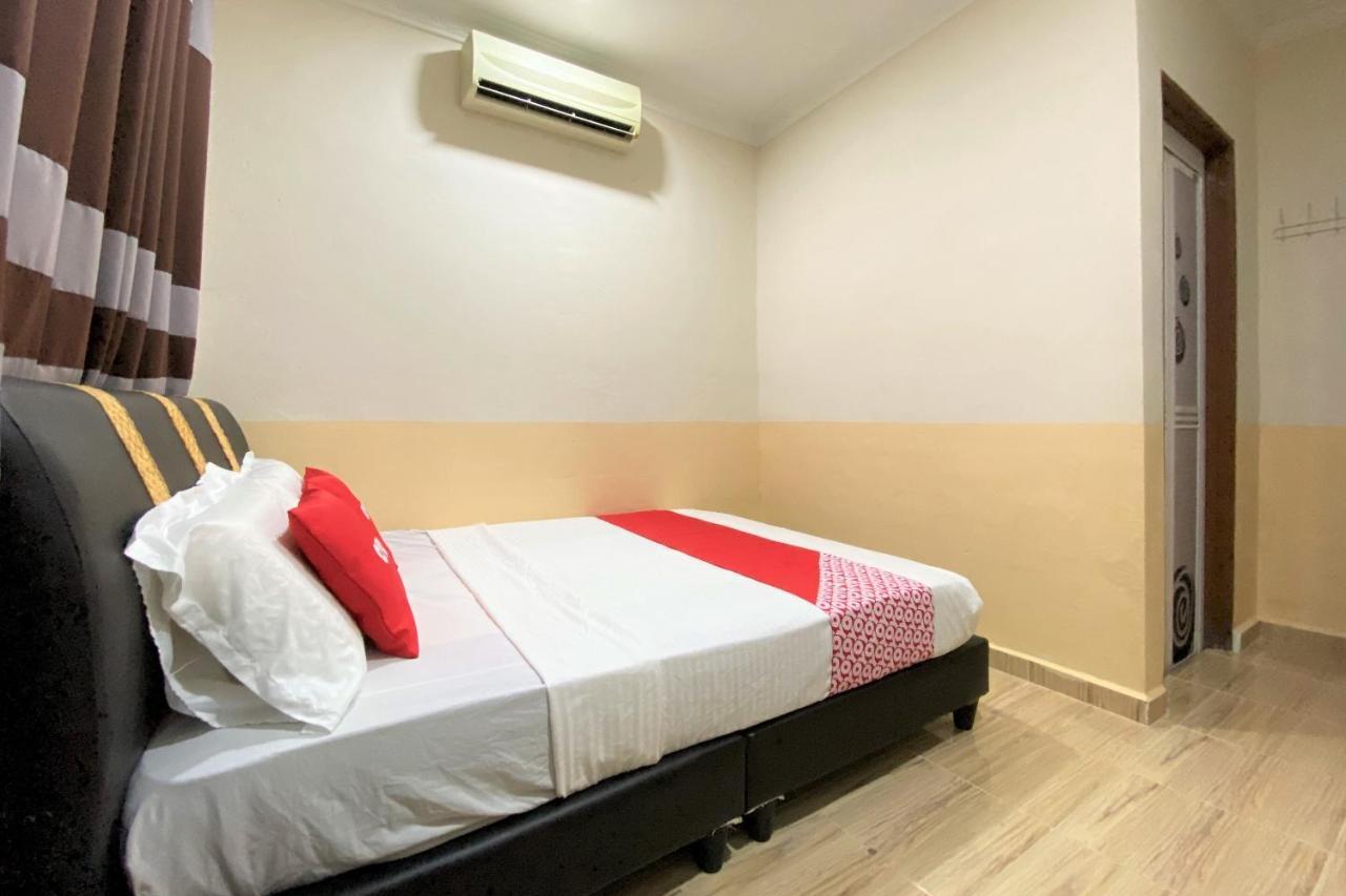 Oyo 90205 Bayu Sintok Motel Changlun Exterior foto